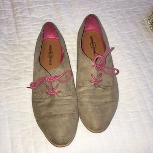 Super comfy and cute Oxford style shoes